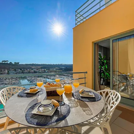 Luxury 1 Bedroom, Marina De Near Old Town Apartament