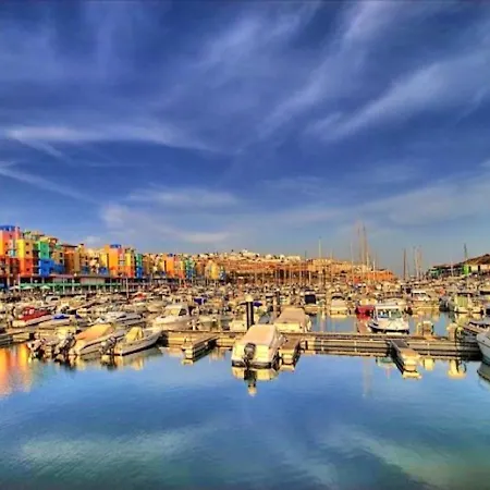 Luxury 1 Bedroom, Marina De Near Old Town Appartement *